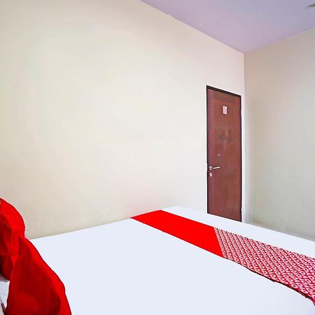 Oyo 91415 De Wijaya Hotel Sidoarjo Εξωτερικό φωτογραφία