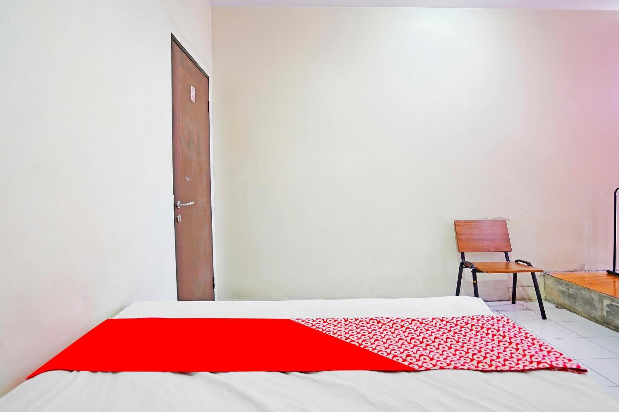 Oyo 91415 De Wijaya Hotel Sidoarjo Εξωτερικό φωτογραφία