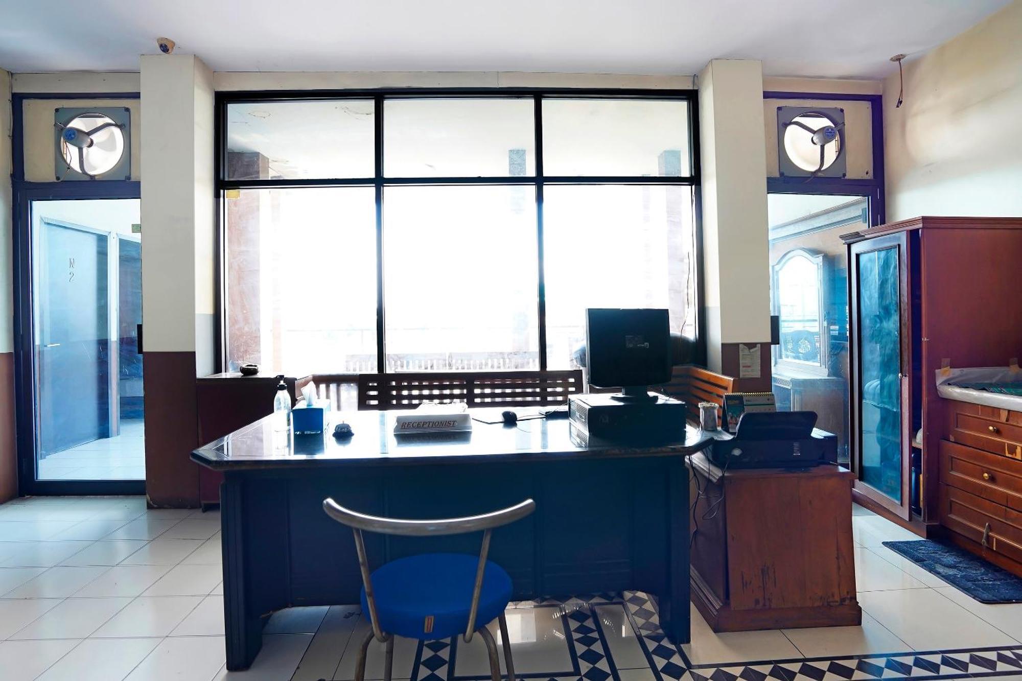 Oyo 91415 De Wijaya Hotel Sidoarjo Εξωτερικό φωτογραφία