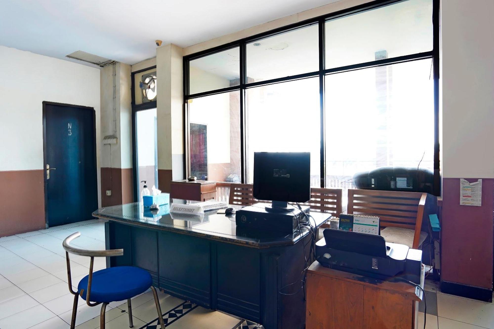 Oyo 91415 De Wijaya Hotel Sidoarjo Εξωτερικό φωτογραφία