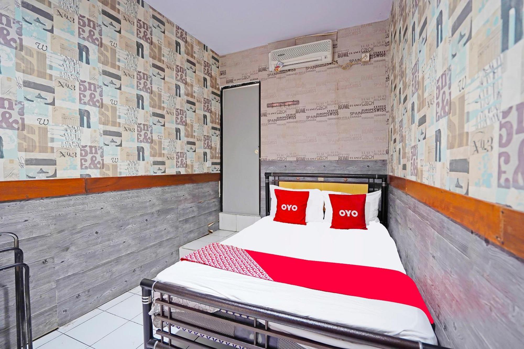 Oyo 91415 De Wijaya Hotel Sidoarjo Εξωτερικό φωτογραφία