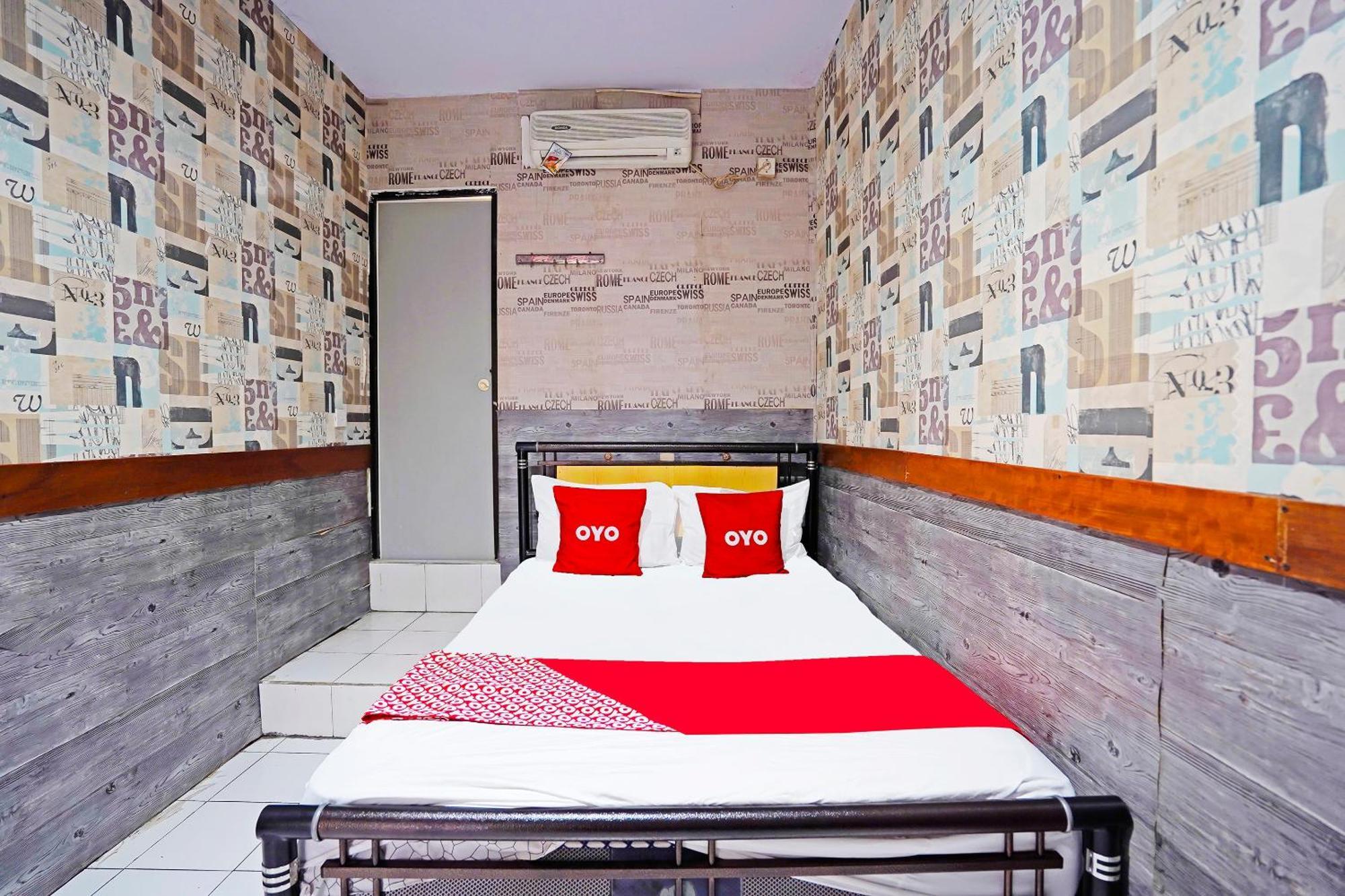 Oyo 91415 De Wijaya Hotel Sidoarjo Εξωτερικό φωτογραφία