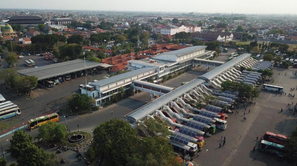 Oyo 91415 De Wijaya Hotel Sidoarjo Εξωτερικό φωτογραφία