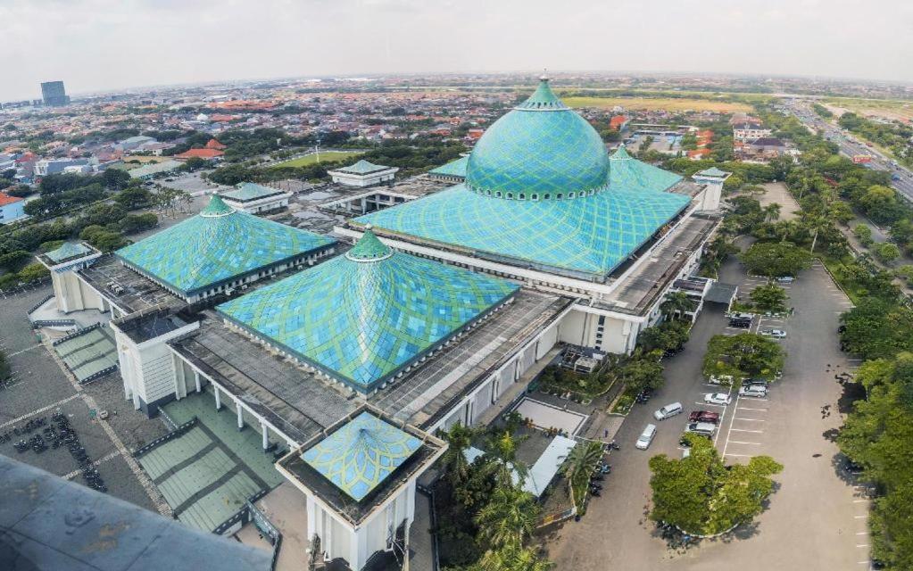 Oyo 91415 De Wijaya Hotel Sidoarjo Εξωτερικό φωτογραφία